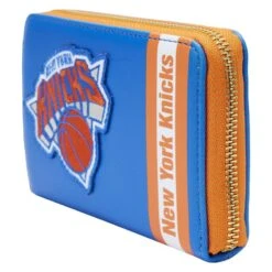 LOUNGEFLY NBA New York Knicks Patch Icons Zip Around Wallet -Loungefly NBAWA0017 LFNBANEWYORKKNICKSPATCHICONSZIPAROUNDWALLET0420SIDE