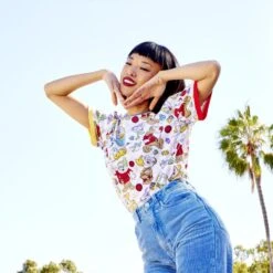 LOUNGEFLY Snow White And The Seven Dwarfs Tri-Color Ringer Tee -Loungefly WDLFSH0013 Lifestyle201