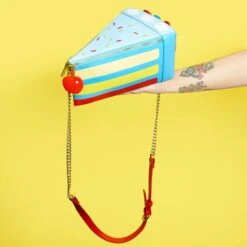LOUNGEFLY Snow White Cake Cosplay Crossbody Bag 17 LOUNGEFLY Snow White Cake Cosplay Crossbody Bag -Loungefly WDTB2465 8